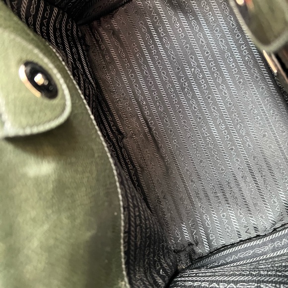 PRADA Twin Pocket Tote Green - Picture 9 of 10
